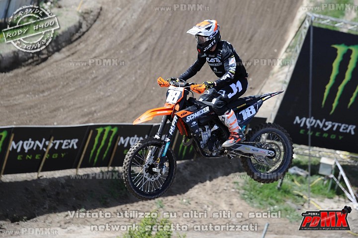 ROB_1833 (Copy).jpg